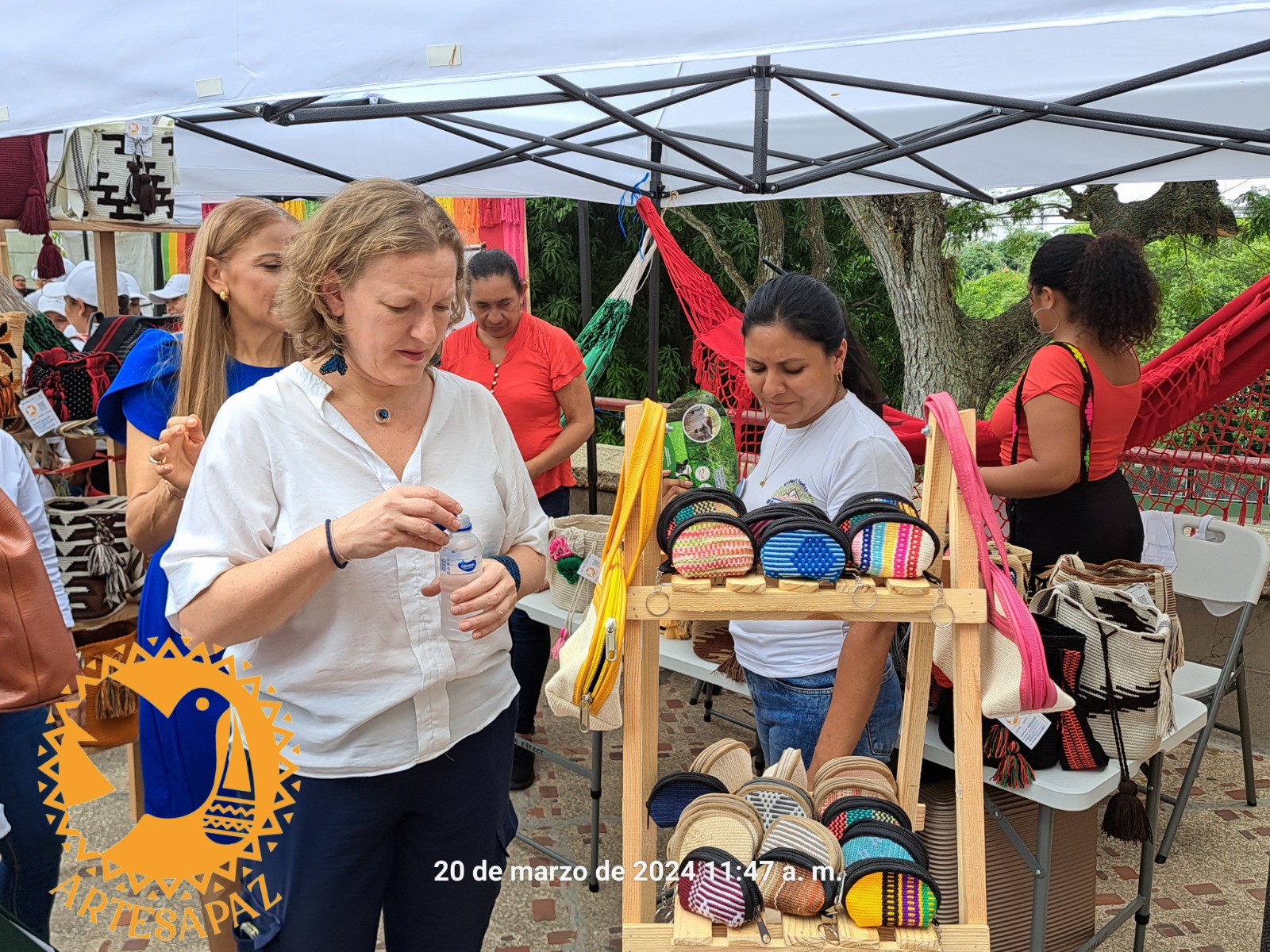 HTML5 Bootstrap Template by colorlib.com